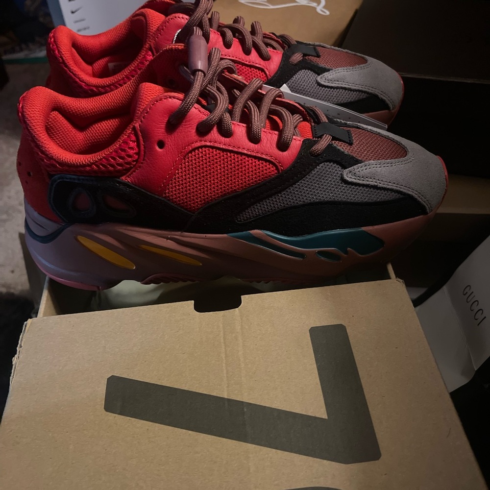🚨 🚨 SOLD 🚨🚨  NEVER BEEN WOREN!! I bought these for my son’s birthday.